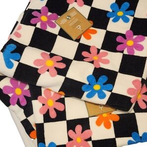 Deborah Connelly Black Pink Multicolored Floral (2)  Bath Towels  100% Cotton